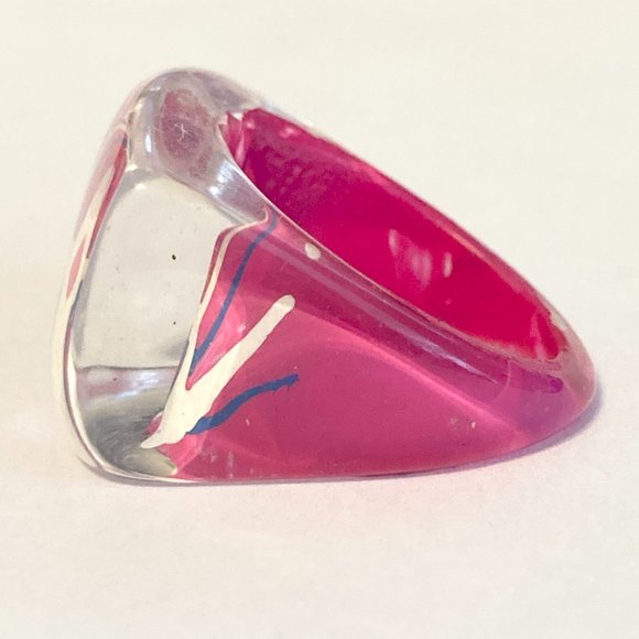 Vintage Lucite Acrylic Ring Size 6 Retro Abstract Hand Painted Pink Blue White - Picture 8 of 12